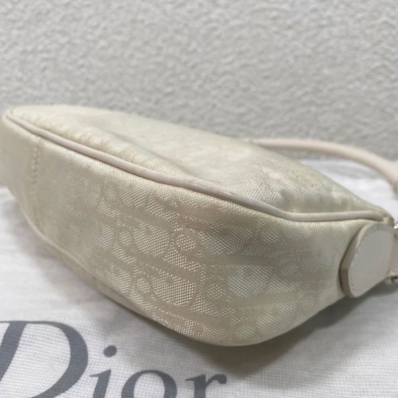 Authentic Christian Dior Oblique Cream White Pochette - Picture 5 of 14